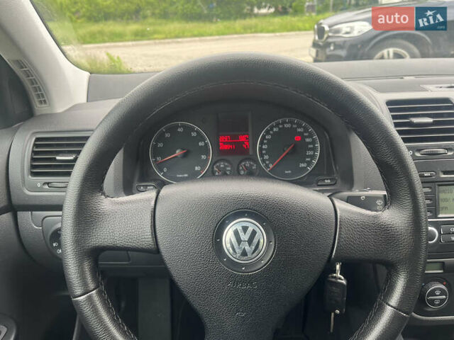Синій Фольксваген Гольф, об'ємом двигуна 1.6 л та пробігом 228 тис. км за 5650 $, фото 12 на Automoto.ua