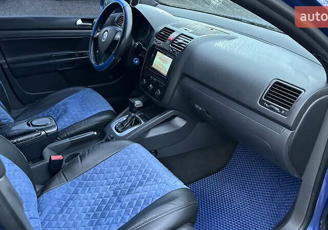 Фольксваген Гольф 2006 в Полтаве на Automoto.ua Синий Фольксваген Гольф, объемом двигателя 1.6 л и пробегом 175 тыс. км за 6400 $, фото 16 на Automoto.ua