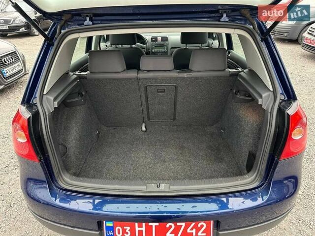 Синій Фольксваген Гольф, об'ємом двигуна 1.6 л та пробігом 200 тис. км за 5799 $, фото 13 на Automoto.ua