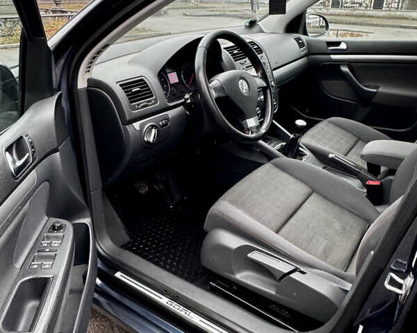 Синий Фольксваген Гольф, объемом двигателя 1.4 л и пробегом 252 тыс. км за 6500 $, фото 16 на Automoto.ua