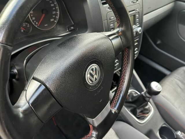 Синий Фольксваген Гольф, объемом двигателя 1.6 л и пробегом 190 тыс. км за 5899 $, фото 21 на Automoto.ua