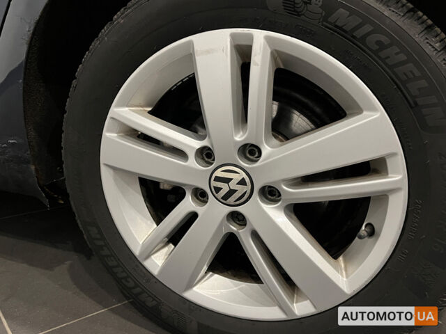 Синий Фольксваген Гольф, объемом двигателя 1.6 л и пробегом 230 тыс. км за 6000 $, фото 19 на Automoto.ua