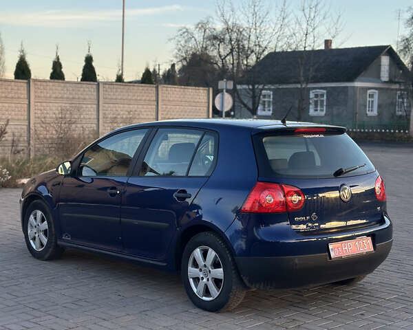 Синий Фольксваген Гольф, объемом двигателя 1.6 л и пробегом 206 тыс. км за 5950 $, фото 47 на Automoto.ua