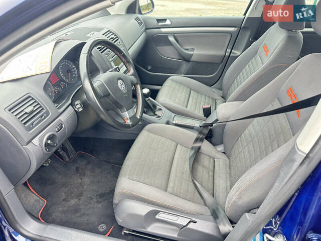 Синий Фольксваген Гольф, объемом двигателя 1.6 л и пробегом 230 тыс. км за 6200 $, фото 10 на Automoto.ua