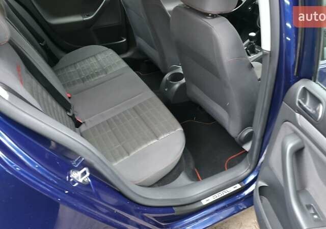 Синий Фольксваген Гольф, объемом двигателя 1.6 л и пробегом 178 тыс. км за 6700 $, фото 30 на Automoto.ua