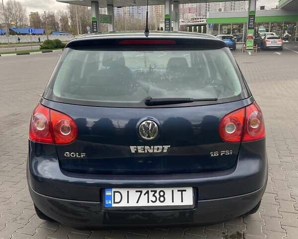 Синий Фольксваген Гольф, объемом двигателя 1.6 л и пробегом 237 тыс. км за 5500 $, фото 3 на Automoto.ua