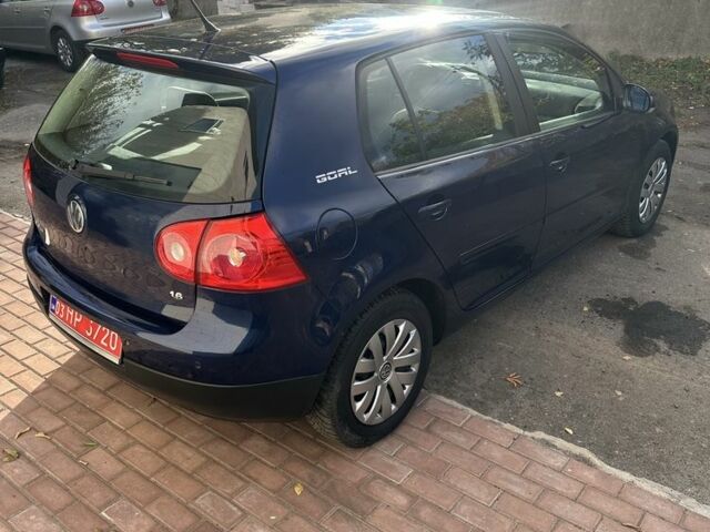 Синий Фольксваген Гольф, объемом двигателя 1.6 л и пробегом 190 тыс. км за 5899 $, фото 3 на Automoto.ua