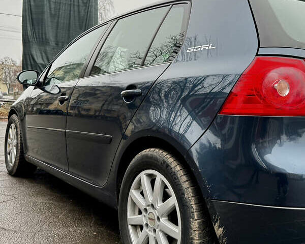 Синий Фольксваген Гольф, объемом двигателя 1.4 л и пробегом 252 тыс. км за 6500 $, фото 6 на Automoto.ua