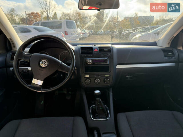 Синий Фольксваген Гольф, объемом двигателя 1.6 л и пробегом 233 тыс. км за 4900 $, фото 7 на Automoto.ua