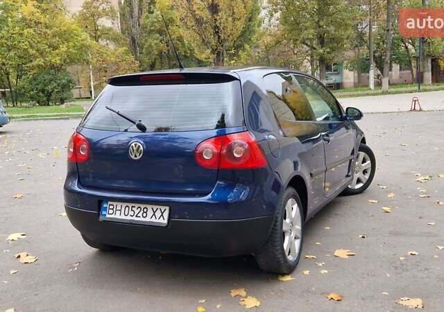 Синий Фольксваген Гольф, объемом двигателя 1.6 л и пробегом 275 тыс. км за 4000 $, фото 3 на Automoto.ua
