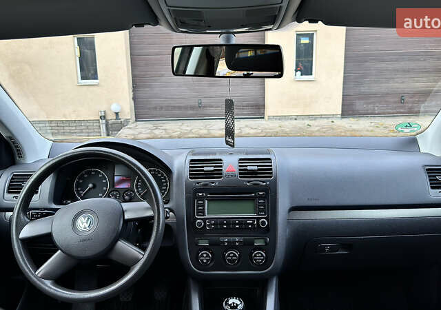 Синий Фольксваген Гольф, объемом двигателя 1.6 л и пробегом 154 тыс. км за 6346 $, фото 42 на Automoto.ua