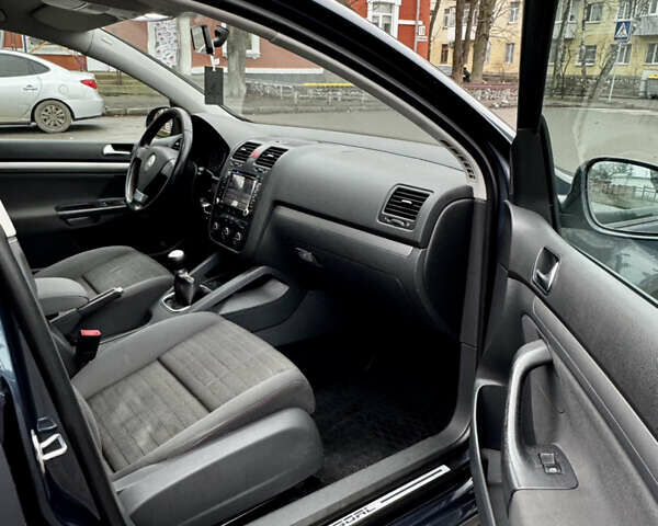 Синий Фольксваген Гольф, объемом двигателя 1.4 л и пробегом 252 тыс. км за 6500 $, фото 29 на Automoto.ua