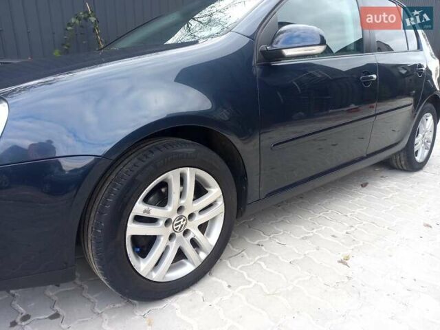 Синий Фольксваген Гольф, объемом двигателя 1.6 л и пробегом 206 тыс. км за 6300 $, фото 13 на Automoto.ua