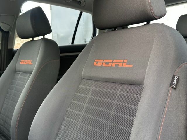 Синий Фольксваген Гольф, объемом двигателя 1.6 л и пробегом 190 тыс. км за 5899 $, фото 19 на Automoto.ua