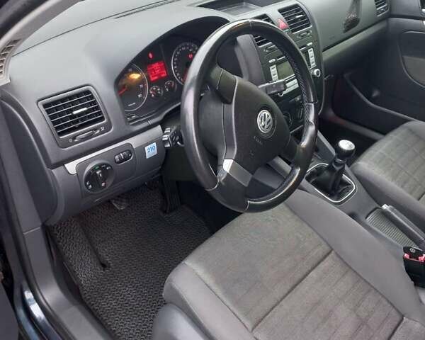 Синий Фольксваген Гольф, объемом двигателя 1.6 л и пробегом 232 тыс. км за 5200 $, фото 12 на Automoto.ua