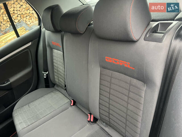 Синий Фольксваген Гольф, объемом двигателя 1.4 л и пробегом 174 тыс. км за 5950 $, фото 29 на Automoto.ua