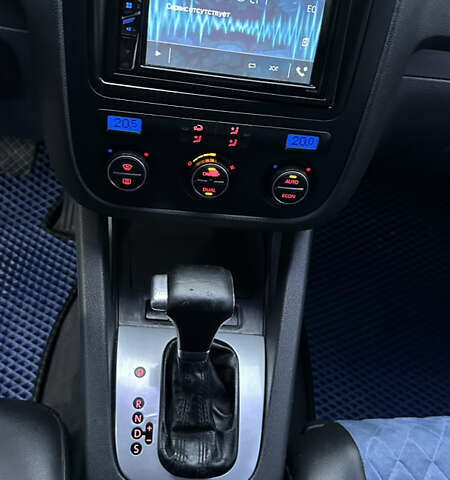 Фольксваген Гольф 2006 в Полтаве на Automoto.ua Синий Фольксваген Гольф, объемом двигателя 1.6 л и пробегом 175 тыс. км за 6400 $, фото 8 на Automoto.ua