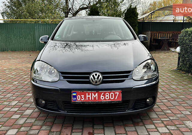 Синий Фольксваген Гольф, объемом двигателя 1.6 л и пробегом 154 тыс. км за 6346 $, фото 2 на Automoto.ua