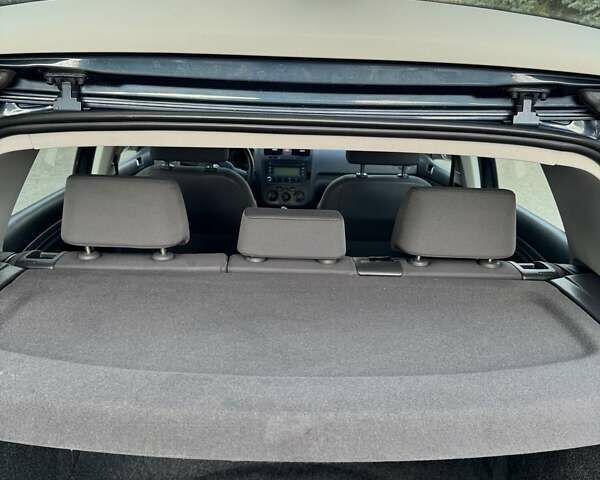 Синий Фольксваген Гольф, объемом двигателя 1.6 л и пробегом 204 тыс. км за 5800 $, фото 14 на Automoto.ua