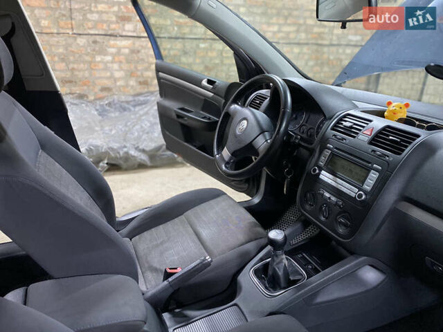 Синій Фольксваген Гольф, об'ємом двигуна 1.39 л та пробігом 309 тис. км за 4400 $, фото 10 на Automoto.ua