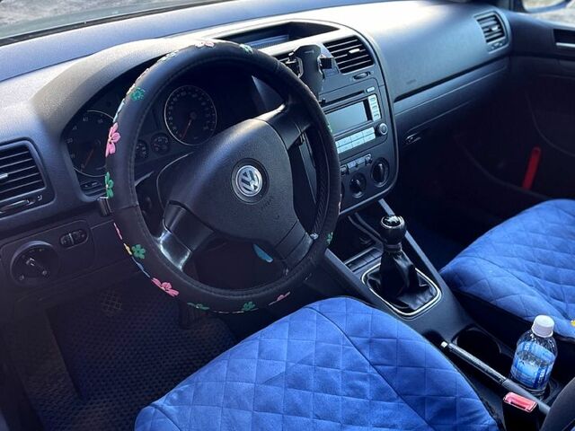 Синий Фольксваген Гольф, объемом двигателя 1.6 л и пробегом 230 тыс. км за 5600 $, фото 7 на Automoto.ua