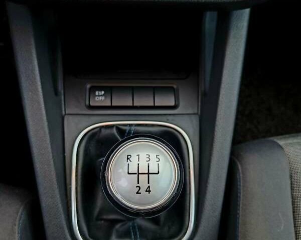 Синий Фольксваген Гольф, объемом двигателя 1.6 л и пробегом 178 тыс. км за 6700 $, фото 12 на Automoto.ua