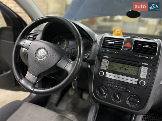 Синій Фольксваген Гольф, об'ємом двигуна 1.39 л та пробігом 309 тис. км за 4400 $, фото 8 на Automoto.ua