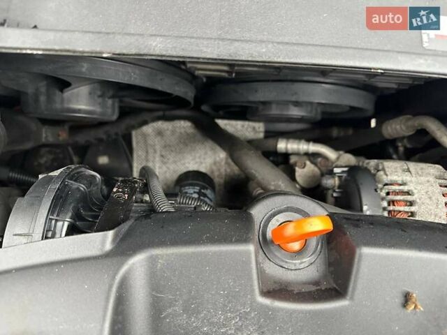 Синій Фольксваген Гольф, об'ємом двигуна 1.6 л та пробігом 200 тис. км за 5799 $, фото 17 на Automoto.ua