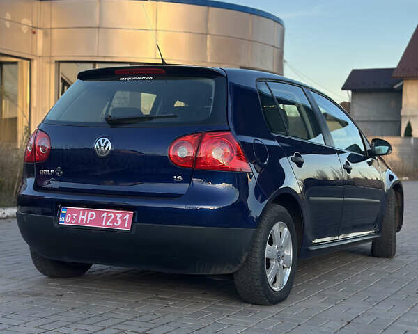 Синий Фольксваген Гольф, объемом двигателя 1.6 л и пробегом 206 тыс. км за 5950 $, фото 25 на Automoto.ua