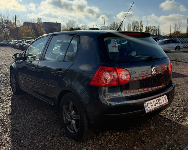 Синий Фольксваген Гольф, объемом двигателя 1.6 л и пробегом 233 тыс. км за 4900 $, фото 5 на Automoto.ua