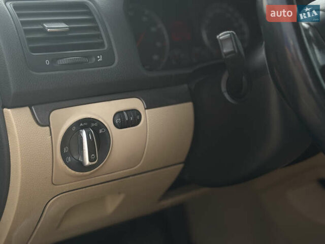 Синий Фольксваген Гольф, объемом двигателя 1.6 л и пробегом 176 тыс. км за 6900 $, фото 21 на Automoto.ua