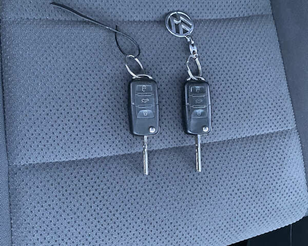 Синий Фольксваген Гольф, объемом двигателя 1.6 л и пробегом 235 тыс. км за 5000 $, фото 39 на Automoto.ua