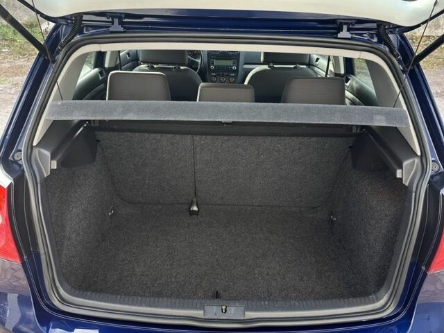 Синий Фольксваген Гольф, объемом двигателя 1.6 л и пробегом 190 тыс. км за 5899 $, фото 6 на Automoto.ua