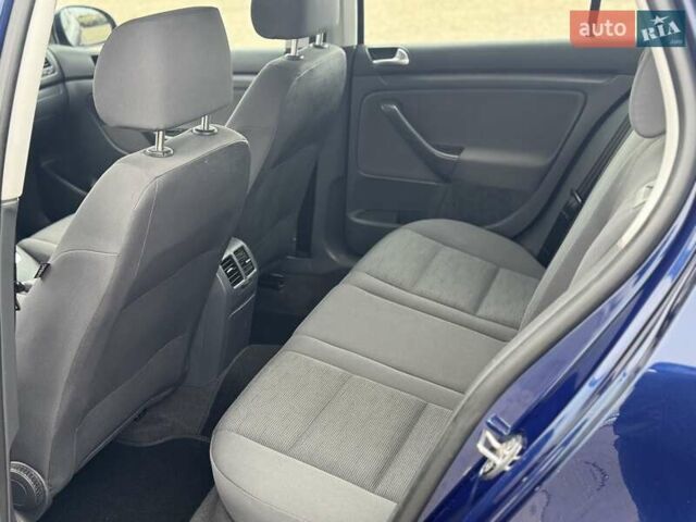 Синий Фольксваген Гольф, объемом двигателя 1.6 л и пробегом 183 тыс. км за 6500 $, фото 10 на Automoto.ua