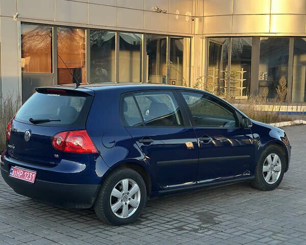 Синий Фольксваген Гольф, объемом двигателя 1.6 л и пробегом 206 тыс. км за 5950 $, фото 12 на Automoto.ua