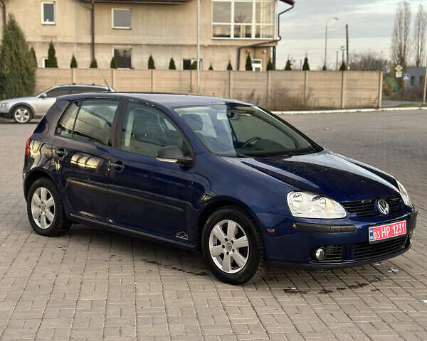 Синий Фольксваген Гольф, объемом двигателя 1.6 л и пробегом 206 тыс. км за 5950 $, фото 79 на Automoto.ua
