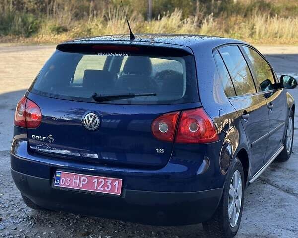 Синий Фольксваген Гольф, объемом двигателя 1.6 л и пробегом 206 тыс. км за 6200 $, фото 12 на Automoto.ua