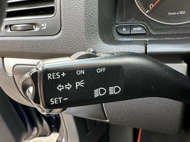 Синий Фольксваген Гольф, объемом двигателя 1.6 л и пробегом 190 тыс. км за 5899 $, фото 20 на Automoto.ua