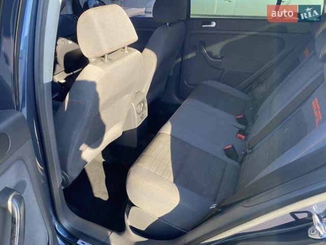 Фольксваген Гольф 2006 в Сваляве на Automoto.ua Синий Фольксваген Гольф, объемом двигателя 1.97 л и пробегом 272 тыс. км за 6500 $, фото 2 на Automoto.ua