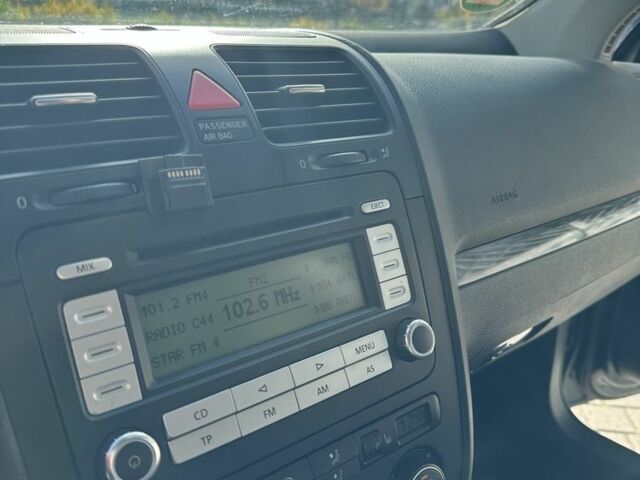 Синий Фольксваген Гольф, объемом двигателя 1.4 л и пробегом 230 тыс. км за 5700 $, фото 6 на Automoto.ua