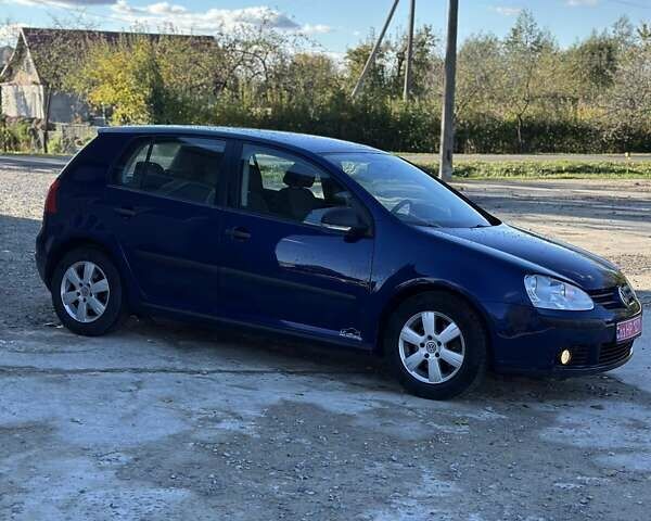 Синий Фольксваген Гольф, объемом двигателя 1.6 л и пробегом 206 тыс. км за 6200 $, фото 1 на Automoto.ua