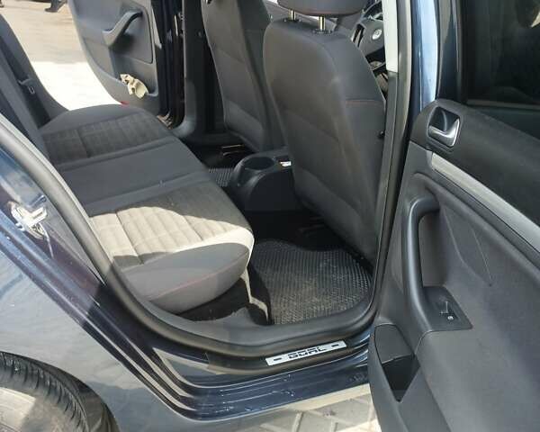 Синій Фольксваген Гольф, об'ємом двигуна 1.6 л та пробігом 215 тис. км за 6050 $, фото 1 на Automoto.ua