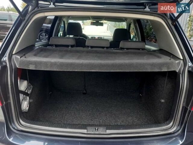 Синий Фольксваген Гольф, объемом двигателя 1.6 л и пробегом 206 тыс. км за 6300 $, фото 39 на Automoto.ua