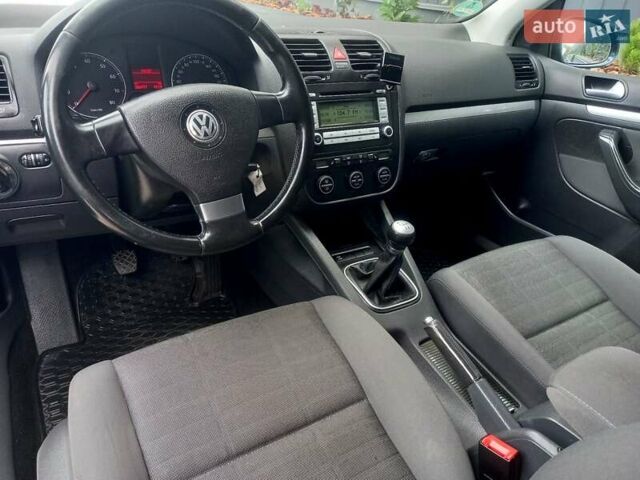 Синий Фольксваген Гольф, объемом двигателя 1.6 л и пробегом 206 тыс. км за 6300 $, фото 49 на Automoto.ua