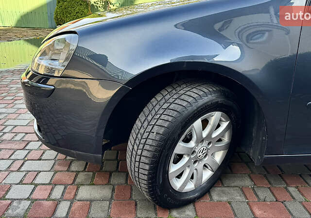 Синий Фольксваген Гольф, объемом двигателя 1.6 л и пробегом 154 тыс. км за 6346 $, фото 96 на Automoto.ua