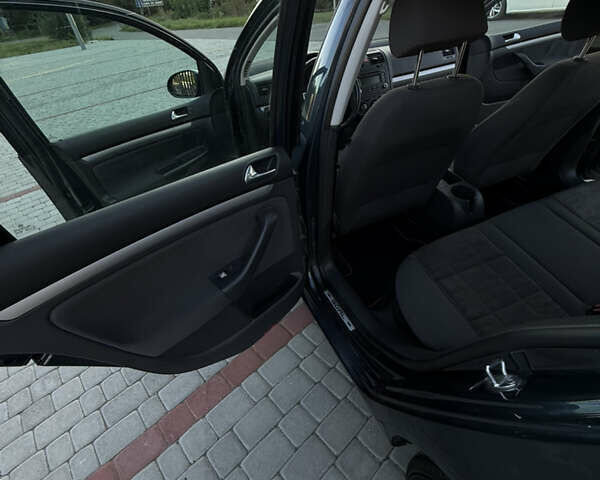 Синий Фольксваген Гольф, объемом двигателя 1.4 л и пробегом 180 тыс. км за 5500 $, фото 22 на Automoto.ua