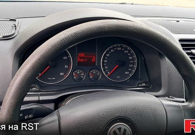 Синій Фольксваген Гольф, об'ємом двигуна 1.6 л та пробігом 243 тис. км за 6300 $, фото 5 на Automoto.ua