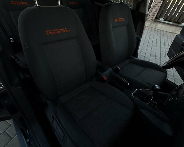 Синий Фольксваген Гольф, объемом двигателя 1.4 л и пробегом 180 тыс. км за 5500 $, фото 18 на Automoto.ua