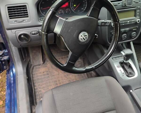 Синій Фольксваген Гольф, об'ємом двигуна 1.97 л та пробігом 330 тис. км за 5500 $, фото 4 на Automoto.ua