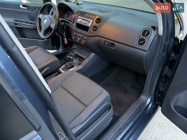 Синій Фольксваген Гольф, об'ємом двигуна 1.6 л та пробігом 169 тис. км за 6300 $, фото 7 на Automoto.ua